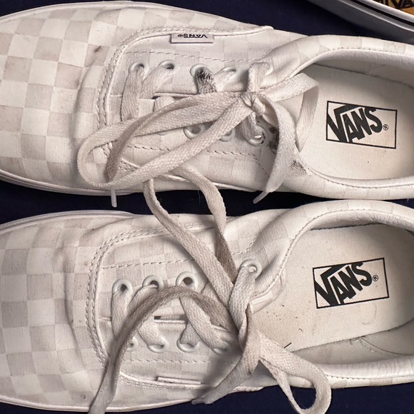 Classic lace-up white checkered vans. - Picture 2 of 3